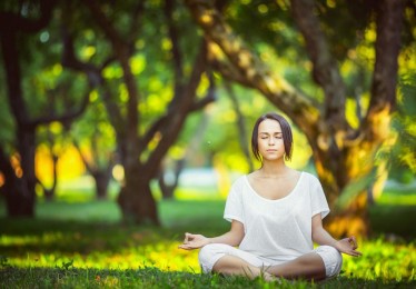 华体会_UFC传奇万德雷·席尔瓦赛后突发冲突，遭袭击昏迷引全球关注