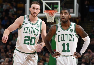 华体会_擎天暴扣点燃全场！杨瀚森内线制霸轻取12+2+2，青年中锋闪耀关键战