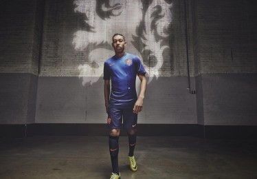 华体会|周五007法甲焦点：榜首朗斯冲7连胜！图卢兹主场硬撼 定位球杀招，比分预测锁定_中场_客场_防线