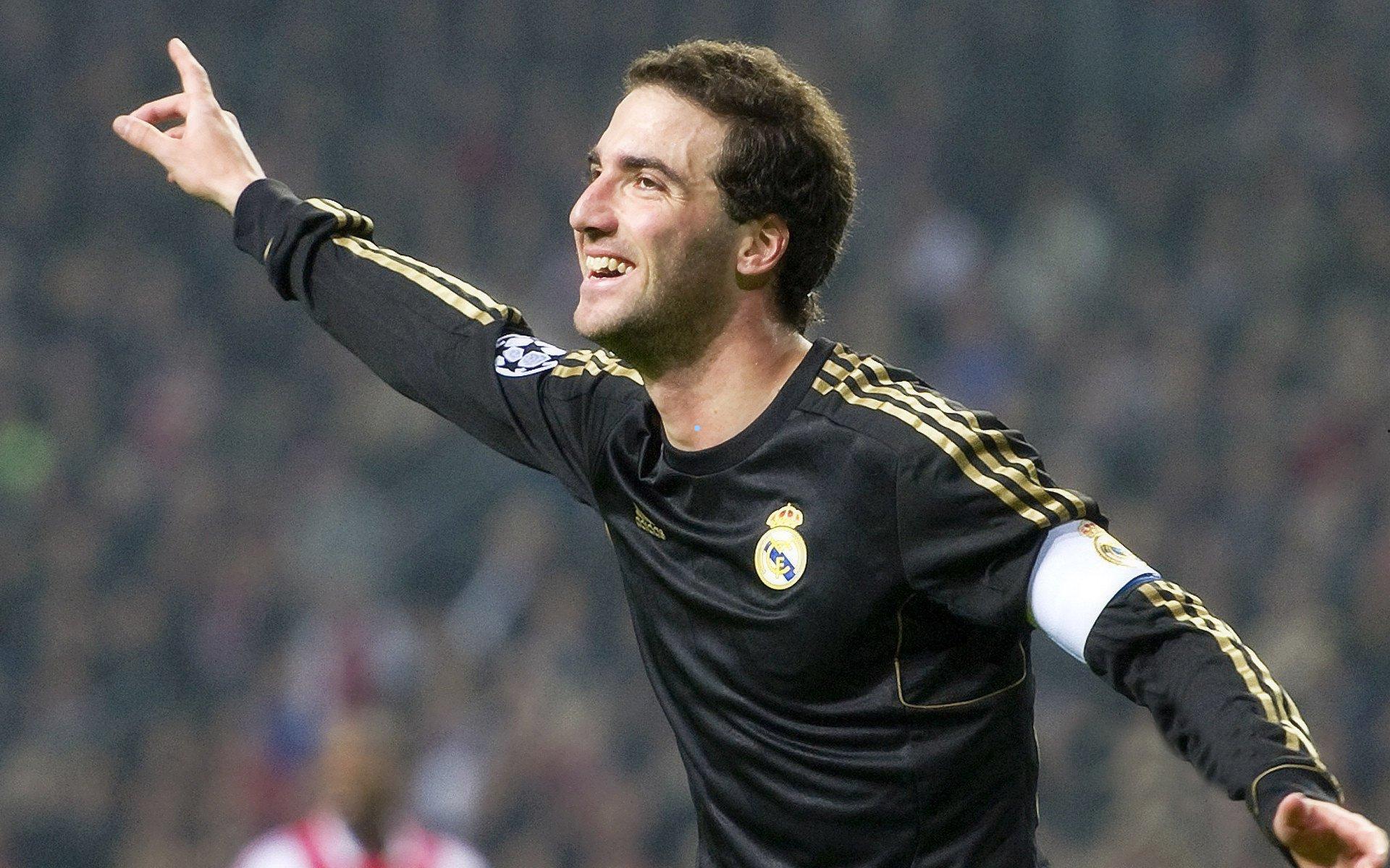 劳尔进入皇家社会选帅视野，正式谈判仍未展开