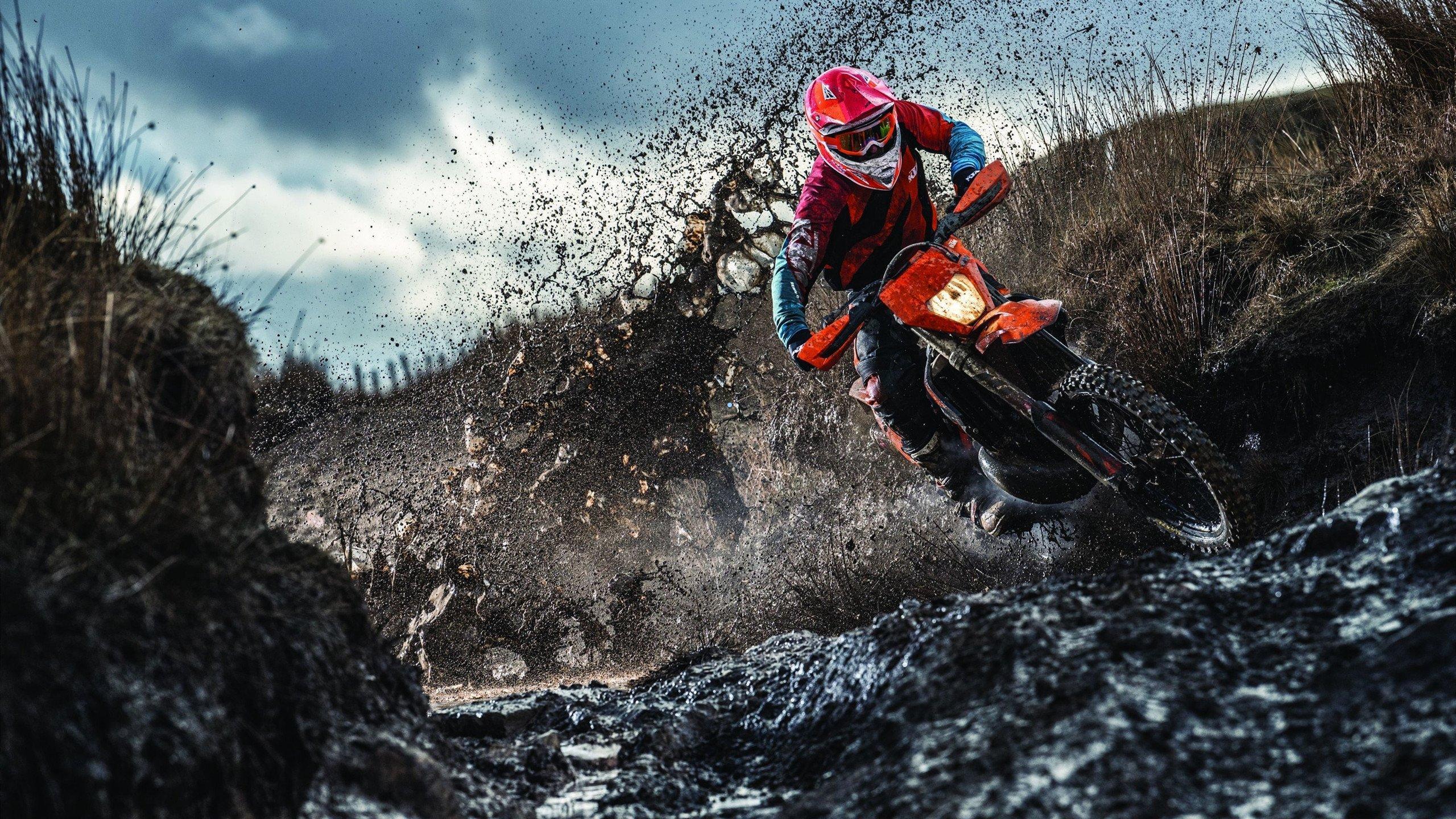 拜仁官方确认基米希脚踝伤病康复进展 个人训练持续进行中